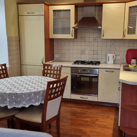 Chrobrego 19a - Self Check-in 20h - Parking